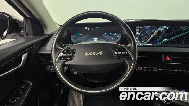Kia EV6 — Фото автомобиля 13