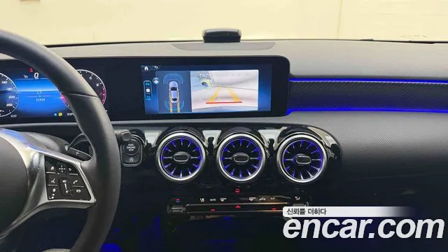 Mercedes-Benz A-Class W177 — Фото автомобиля 15