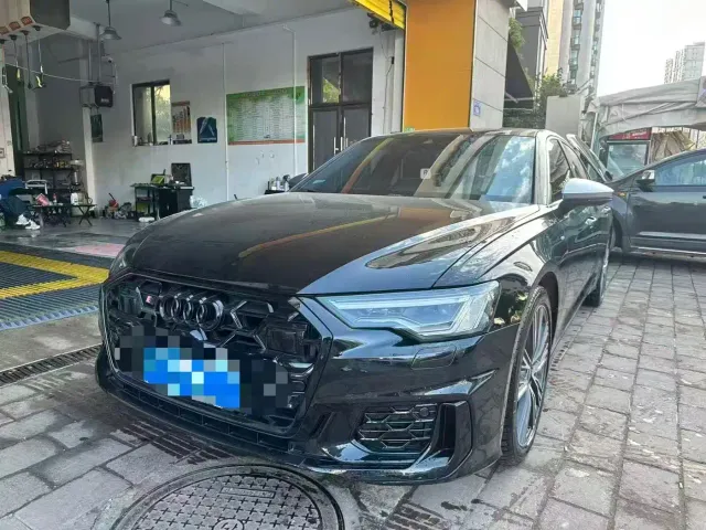 Фотография автомобиля — Audi A6L