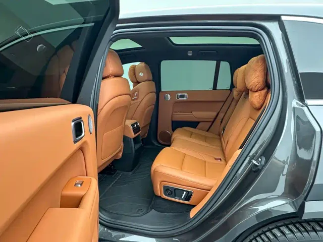Li Auto L7 — Фото автомобиля 18