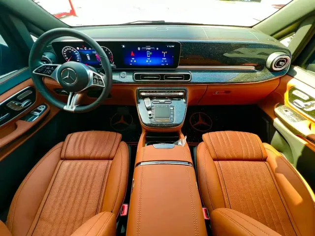 Mercedes-Benz V-Class — Фото автомобиля 3