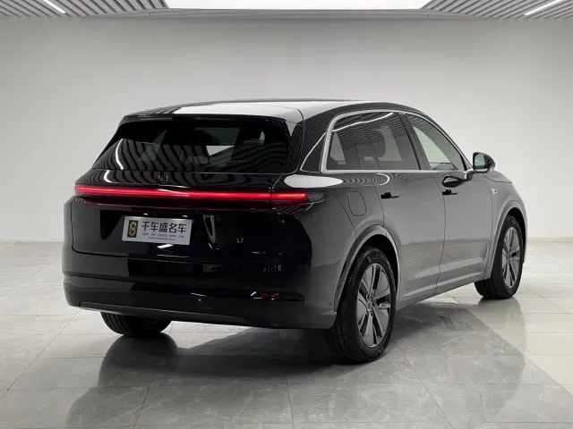 Li Auto L7 — Фото автомобиля 6