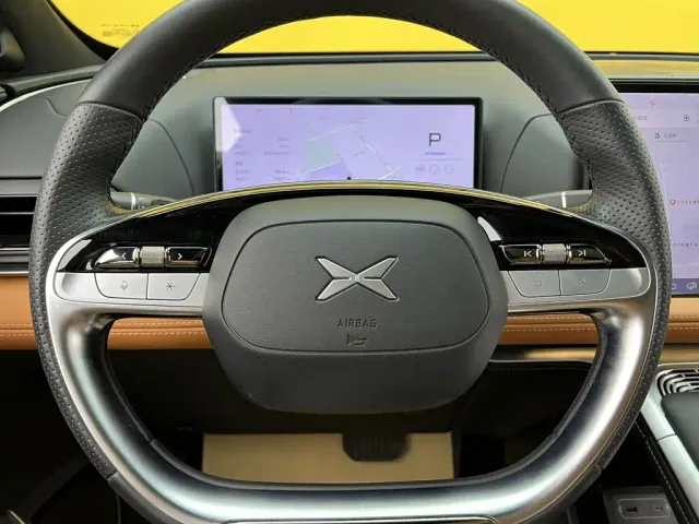 Xpeng G9 — Фото автомобиля 15