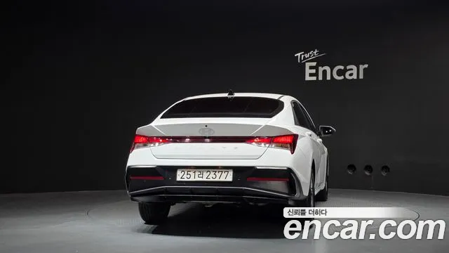 Hyundai Avante CN7 — Фото автомобиля 4