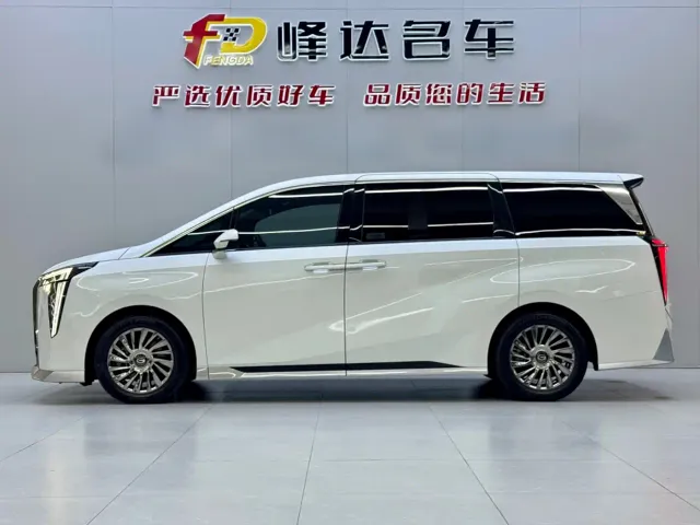 GAC Trumpchi M8 — Фото автомобиля 3