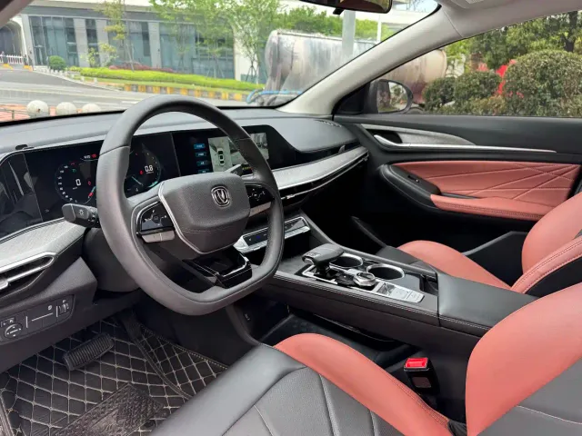 Changan Eado — Фото автомобиля 4