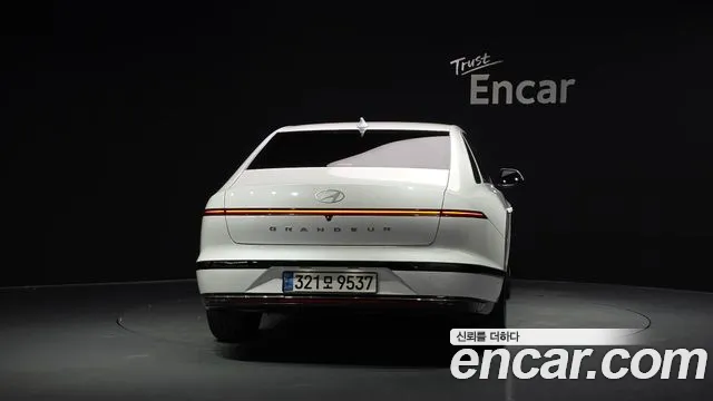 Hyundai Grandeur GN7 — Фото автомобиля 4