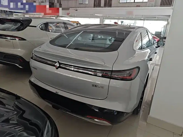 Baojun Xiangjing — Фото автомобиля 6