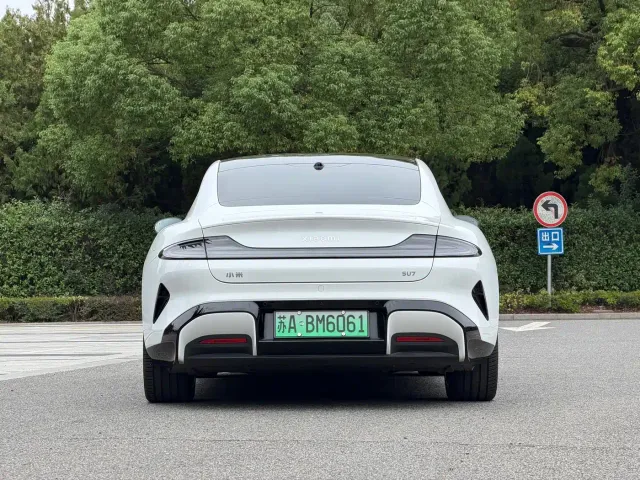 Xiaomi SU7 — Фото автомобиля 5