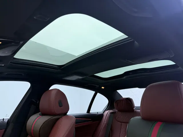 BMW 5 Series — Фото автомобиля 19