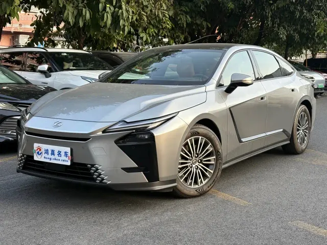 Фотография автомобиля — Lexus ES