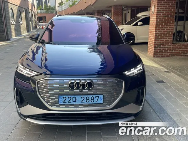 Фотография автомобиля — Audi Q4 e-tron F4