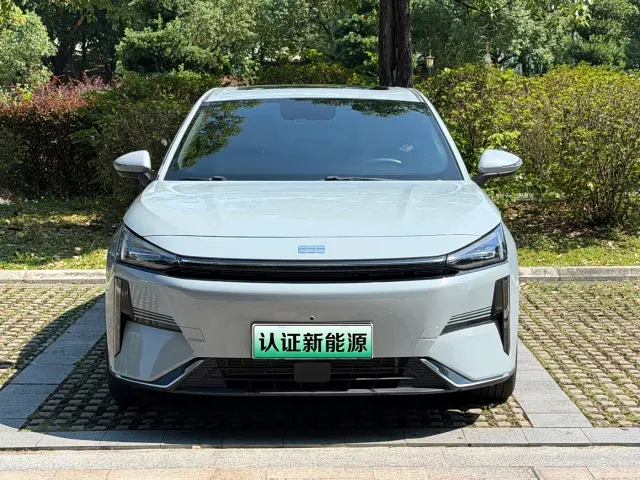 Geely Galaxy L6 — Фото автомобиля 2