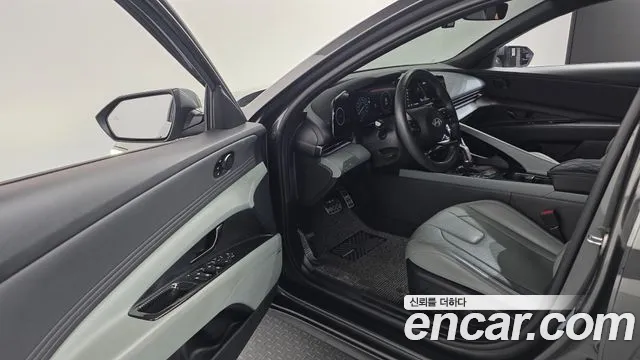 Hyundai Avante CN7 — Фото автомобиля 10