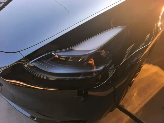 Tesla Model Y — Фото автомобиля 23