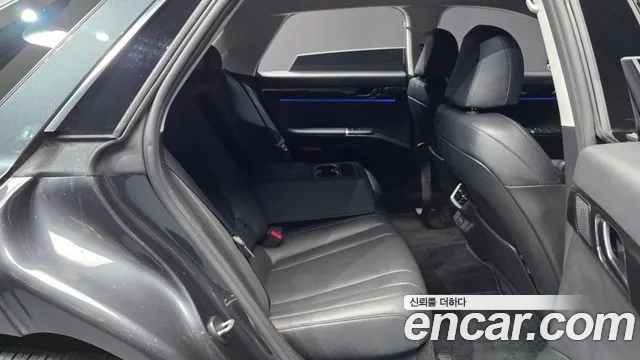 Hyundai Grandeur GN7 — Фото автомобиля 12