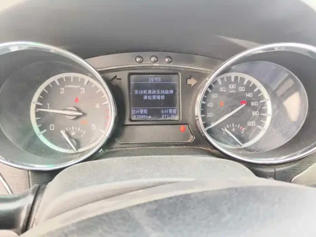JAC Motors T6 — Фото автомобиля 4