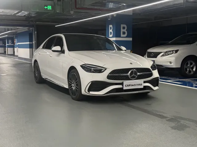 Mercedes-Benz C-Class — Фото автомобиля 2