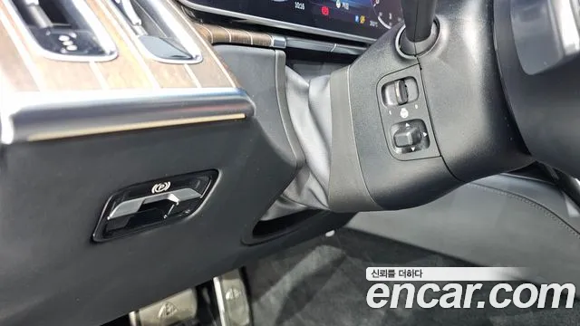 Mercedes-Benz S-Class — Фото автомобиля 16