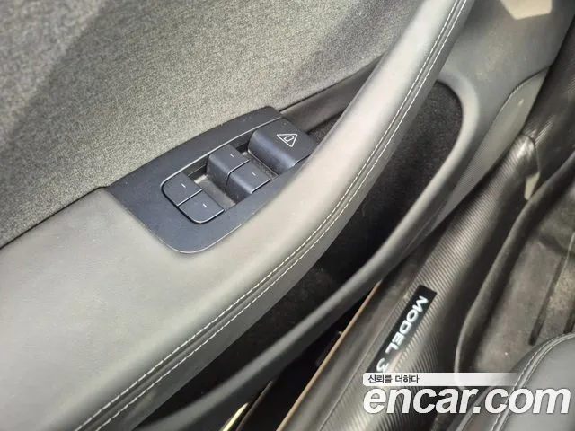 Tesla Model 3 — Фото автомобиля 15