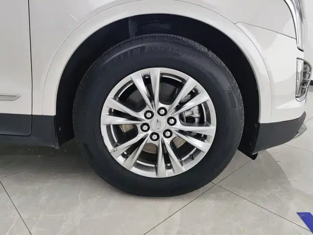 Cadillac XT5 — Фото автомобиля 6