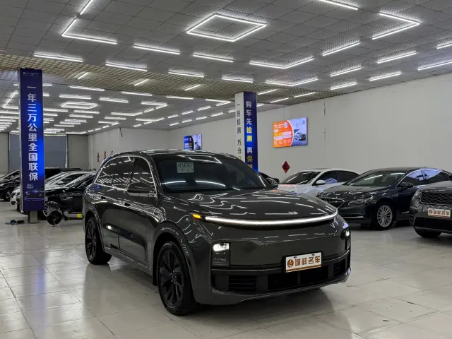 Li Auto L8 — Фото автомобиля 3