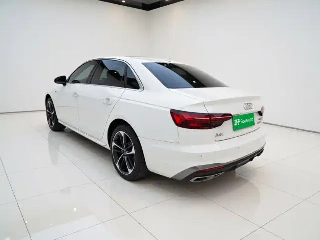 Audi A4L — Фото автомобиля 23