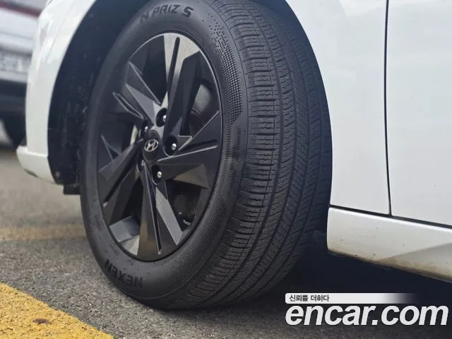 Hyundai AVANTE Avante (CN7) — Фото автомобиля 19
