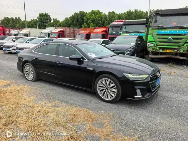 Audi A7L — Фото автомобиля 3