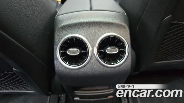 Mercedes-Benz EQB — Фото автомобиля 8