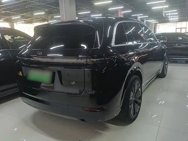 Li Auto L7 — Фото автомобиля 6