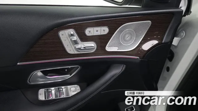 Mercedes-Benz GLE-Class — Фото автомобиля 30
