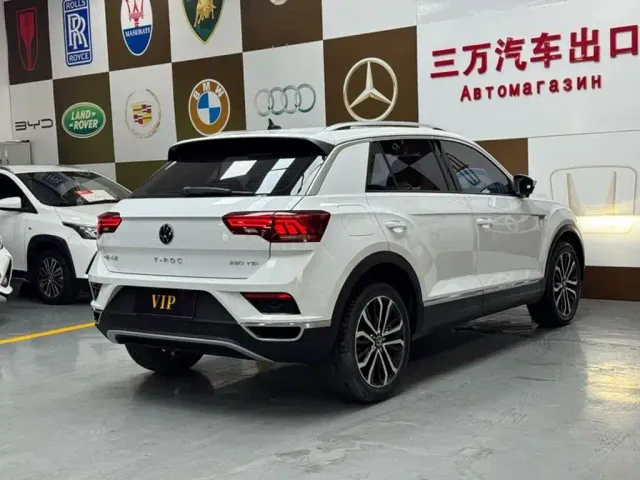 Volkswagen T-Roc — Фото автомобиля 6