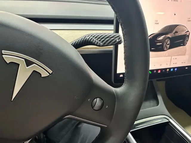 Tesla Model 3 — Фото автомобиля 13