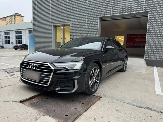 Фотография автомобиля — Audi A6L