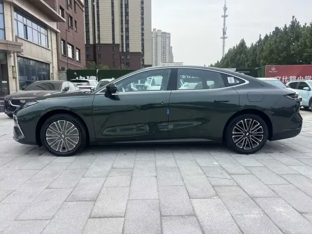 Geely Galaxy Xingyao 8 — Фото автомобиля 3