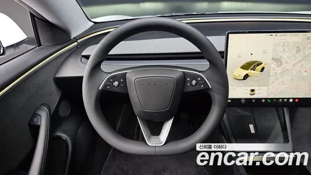 Tesla Model 3 — Фото автомобиля 13