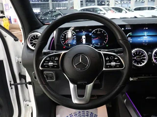 Mercedes-Benz GLB-Class — Фото автомобиля 13