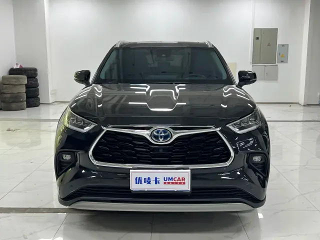 Toyota Highlander — Фото автомобиля 2
