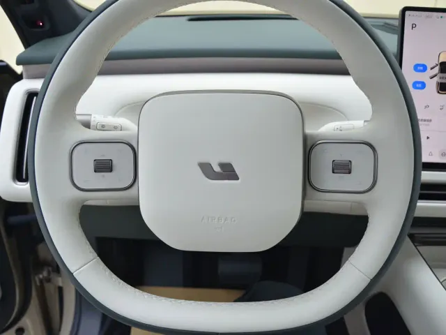 Li Auto L9 — Фото автомобиля 12