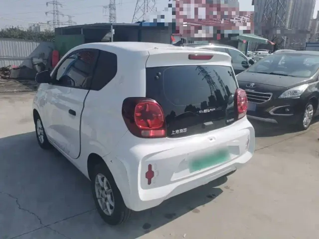 Roewe Clever — Фото автомобиля 4