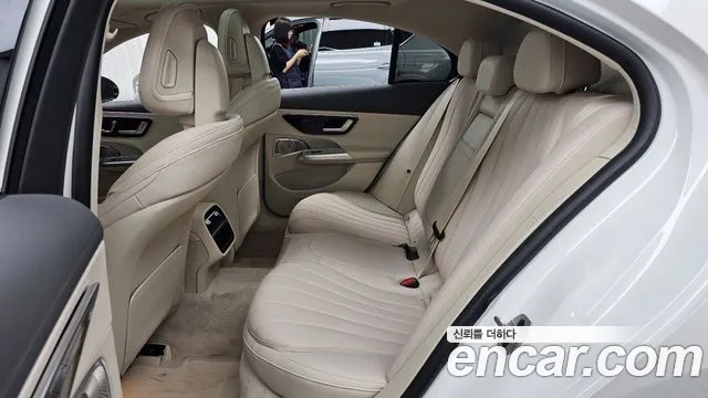 Mercedes-Benz E-Class E-класс W214 E300 4MATIC Exclusive — Фото автомобиля 24