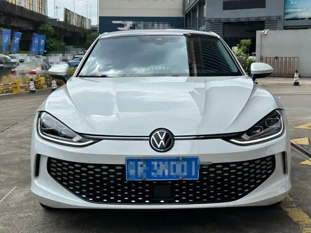Фотография автомобиля — Volkswagen Lamando