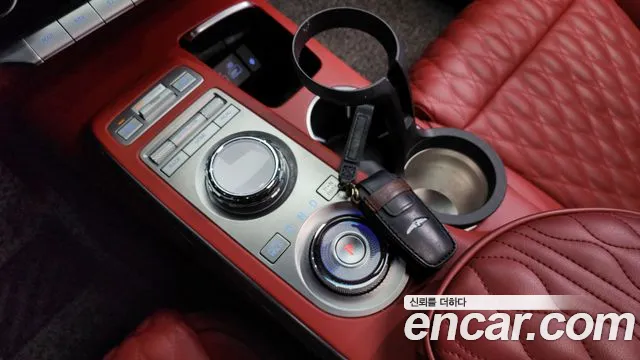 Genesis GV70 2.5T Бензин AWD — Фото автомобиля 9