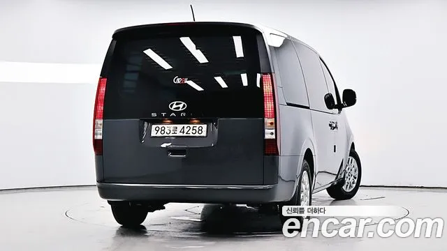 Hyundai Staria — Фото автомобиля 2