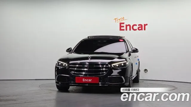 Mercedes-Benz S-Class — Фото автомобиля 3