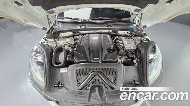 Porsche Macan — Фото автомобиля 6