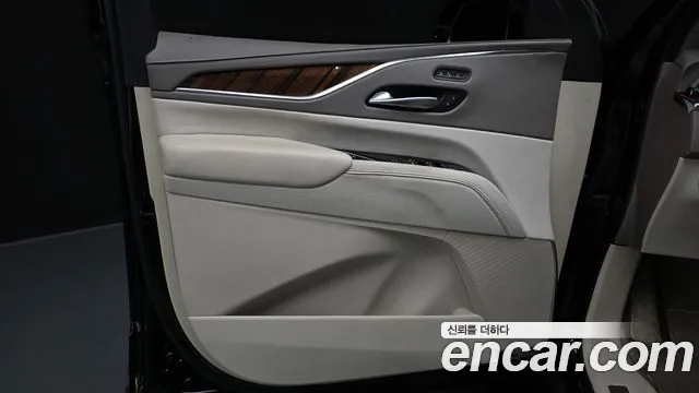 Cadillac Escalade 5th Gen — Фото автомобиля 13