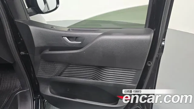 Hyundai Staria — Фото автомобиля 13