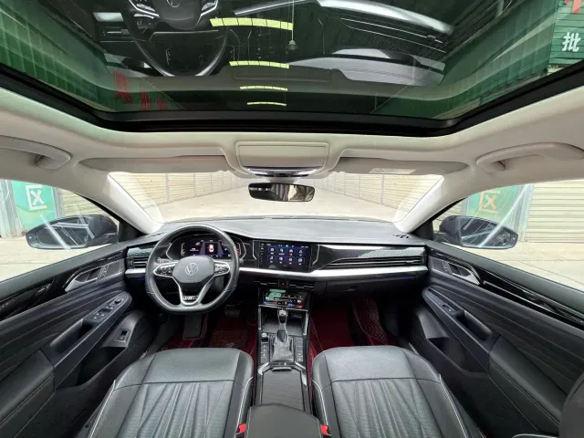 Volkswagen Passat — Фото автомобиля 10